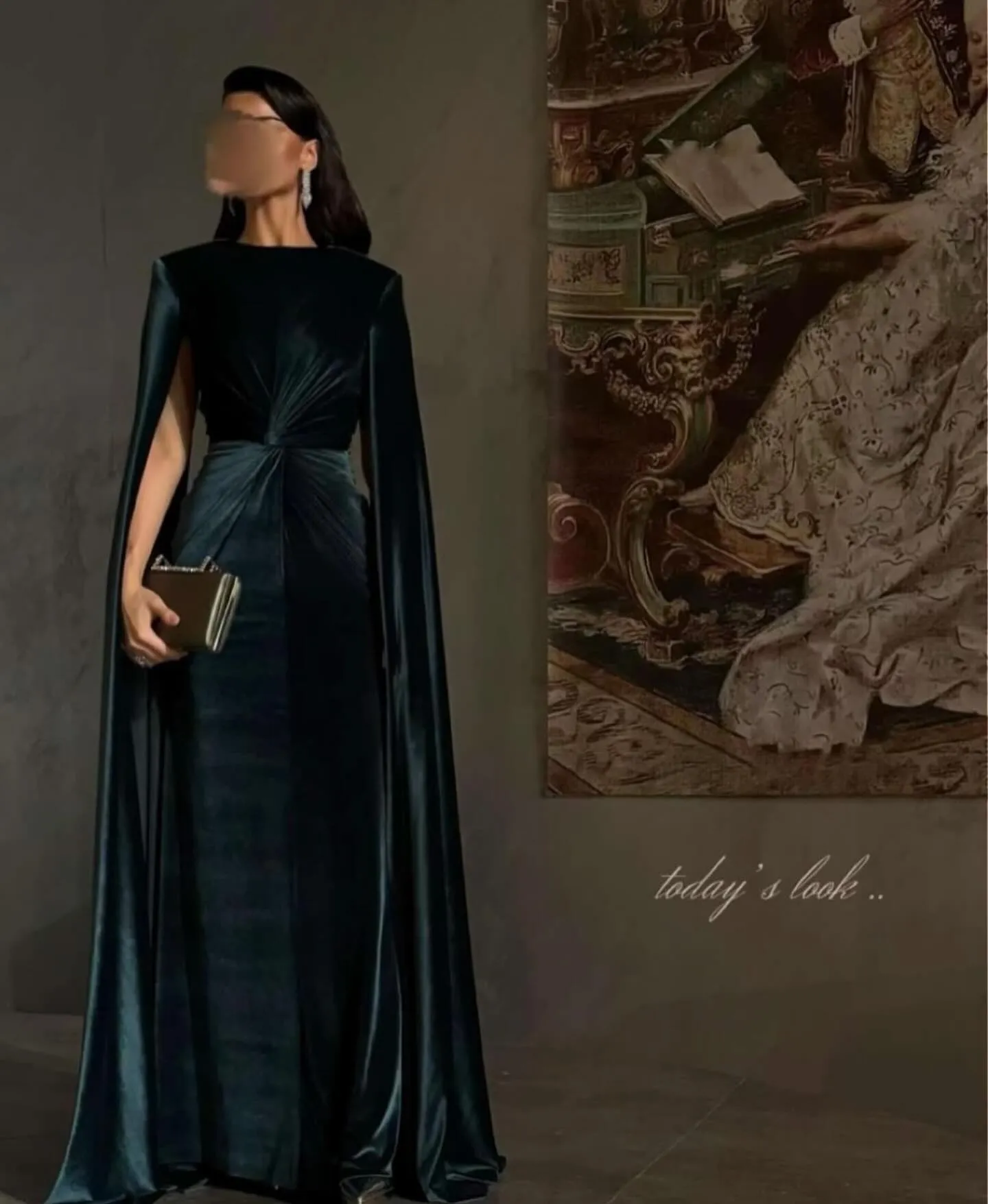 Elegant Dark Blue Velvet Evening Dress with Cape Sleeve SF243