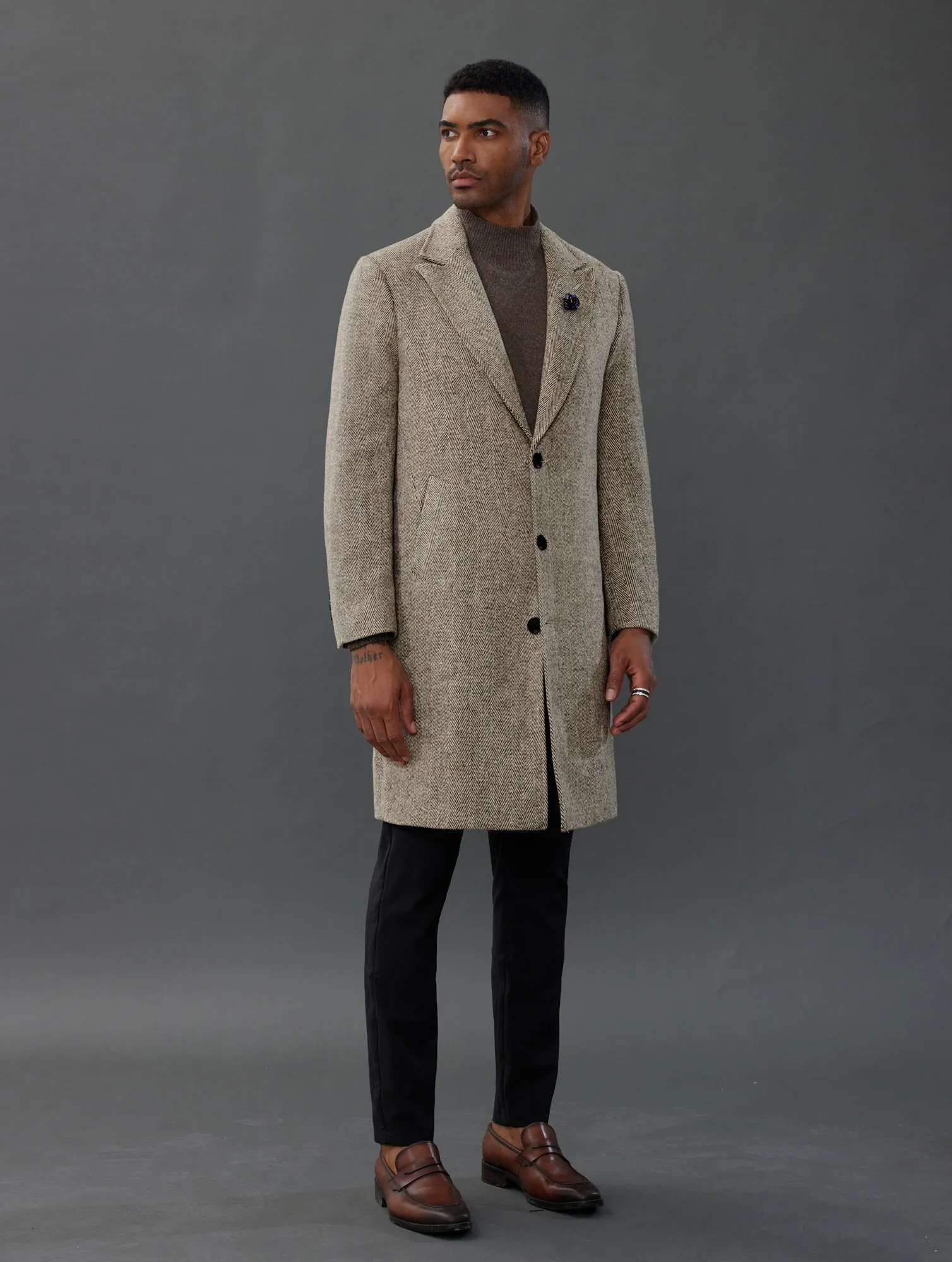 Men Herring Bone Pattern Overcoat Peak Lapel Back Slit Knee Length Coat