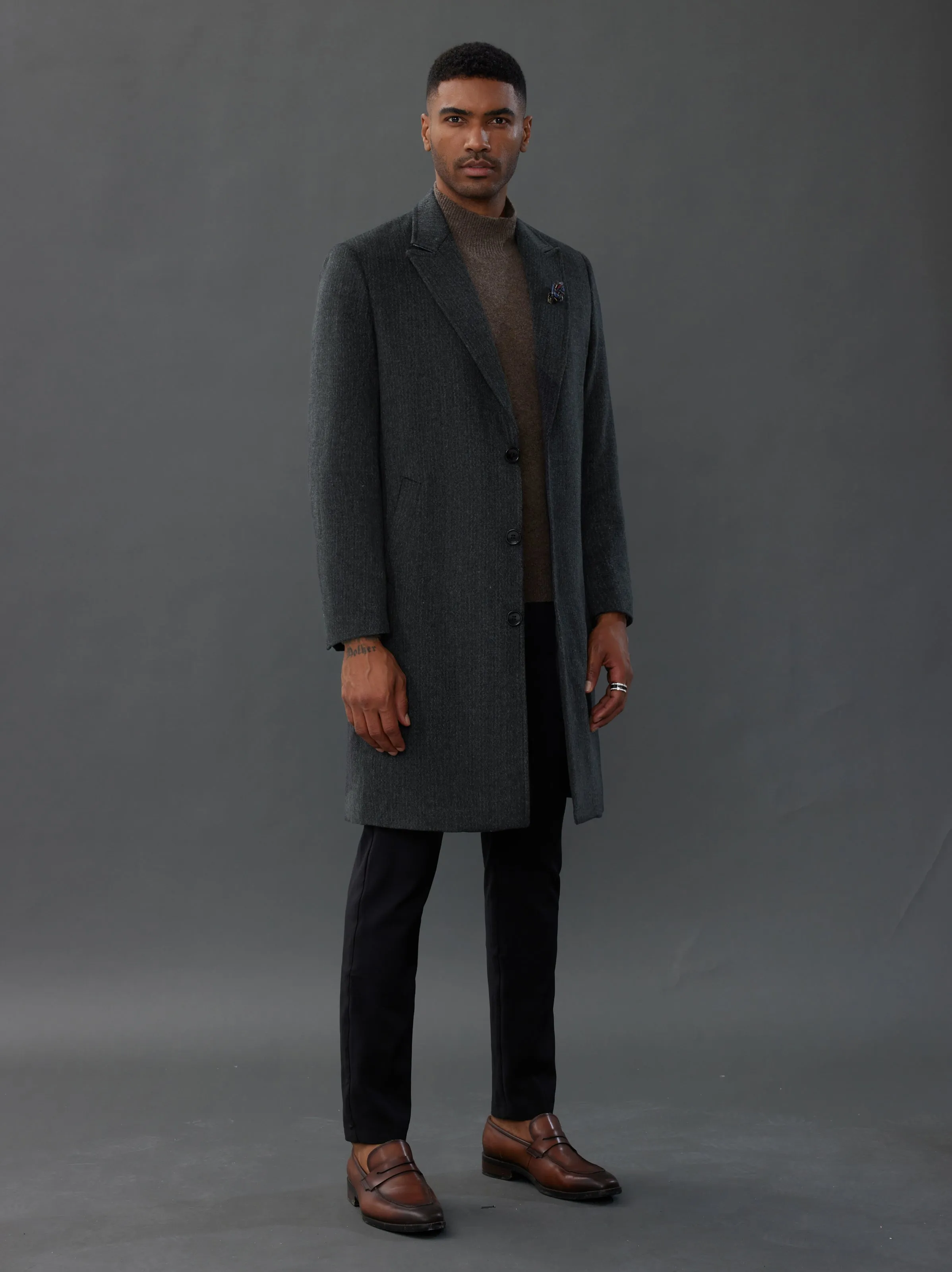 Men's Herringbone Wool Blend Long Overcoat Pea Coat with Brooch